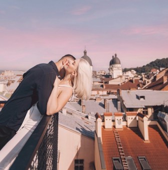 viespire-travel-nADOdeYN1HU-unsplash city scape wedding image